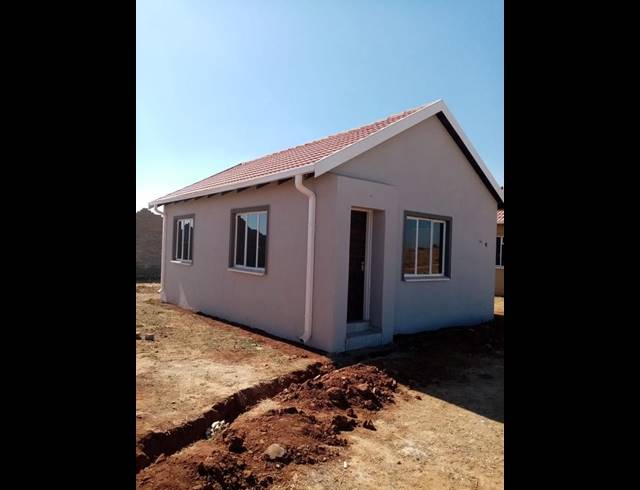3 BEDROOM HOUSE FOR SALE IN LENASIA SOUTH